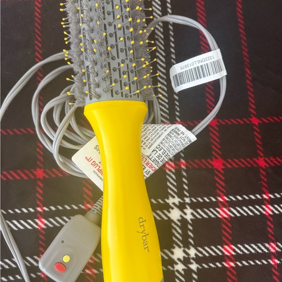 Drybar Yellow Heated Styling Brush - Picture 2 of 7